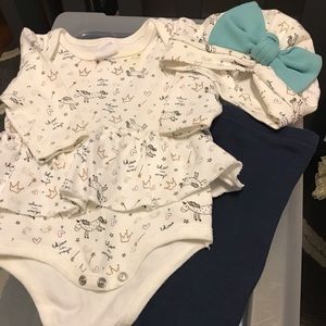 3 piece set includes turban